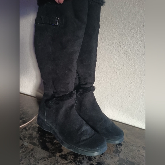 Boots - Picture 1 of 4